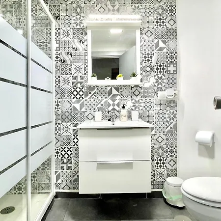 Apartment In Near Seabeach